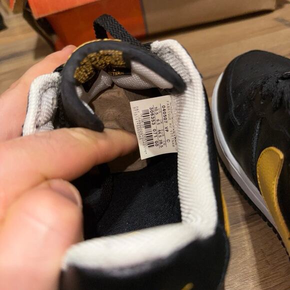 2004 Nike Air Force 1 Black University Gold Batman main image 5